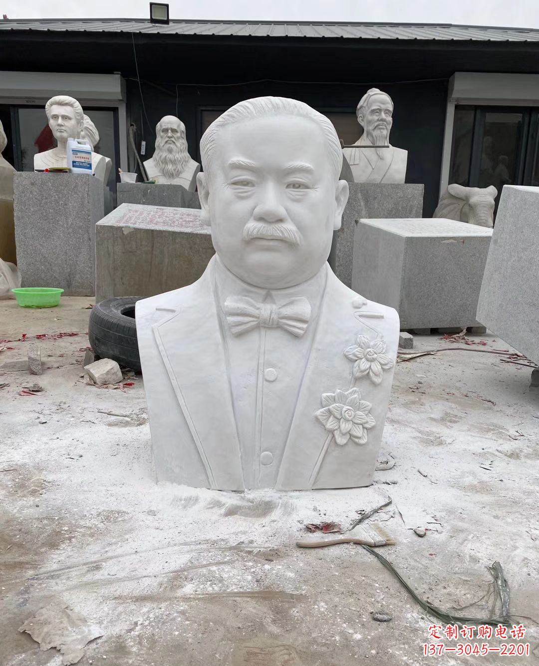 北京校园名人詹天佑头像石雕