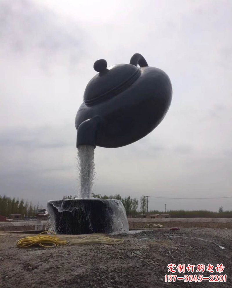 北京新疆流水的茶壶铜雕