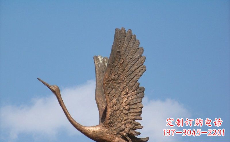 北京展翅高飞的仙鹤动物铜雕