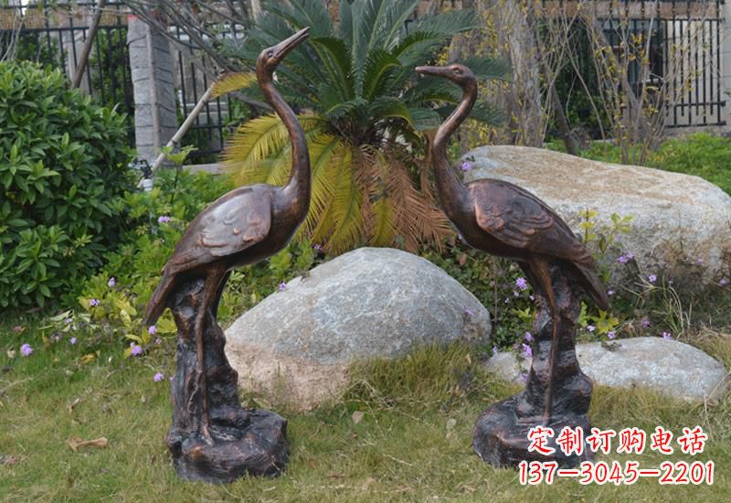 北京站立仙鹤雕塑 (2)