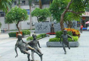 北京小孩踢足球铜雕